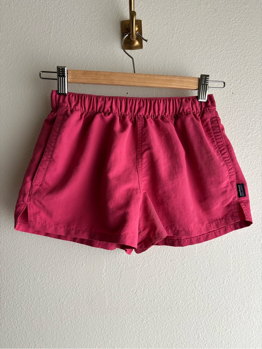 Patagonia Women's Barely Baggies Shorts 2.5" Inseam Reef Pink XS Pockets